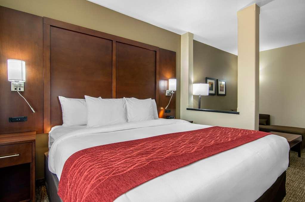 Hotel Comfort & - Kansas Shawnee